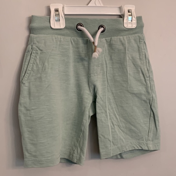 Bundle of Boys Shorts Size 4-5 - Picture 2 of 12